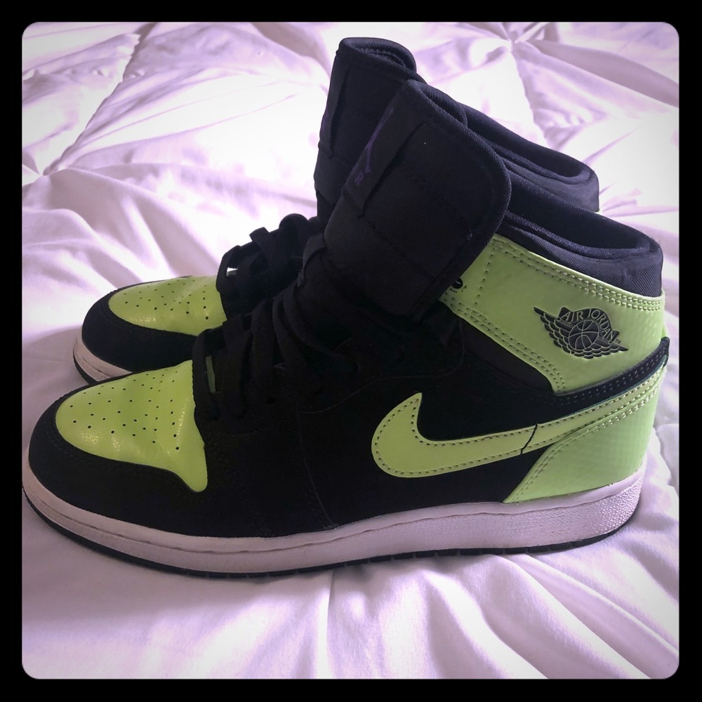 Lime green and black youth Jordan 1’s